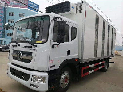 东风多利卡D9雏禽运输车与吸污车，专业车辆一站式解决方案