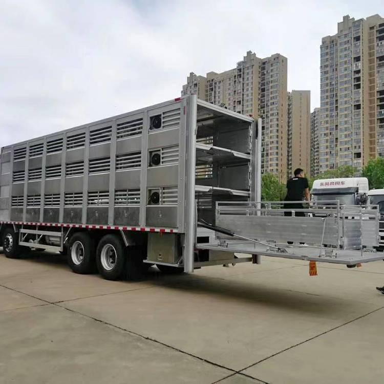 东风9.6米铝合金运猪车