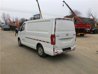 长安睿行国六面包冷藏车 冷链运输的佼佼者与畜禽运输车的理想选择